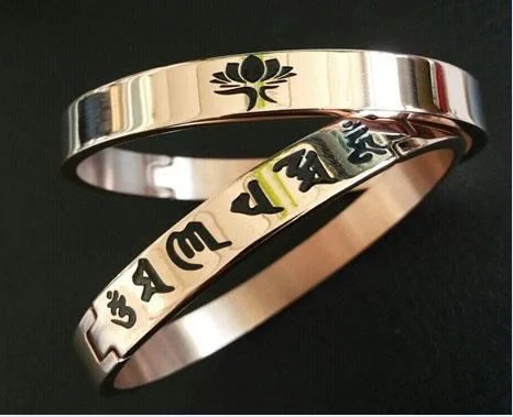 About the development of jewelry 