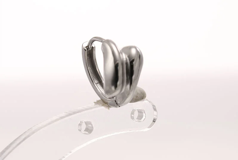 Ear pendant